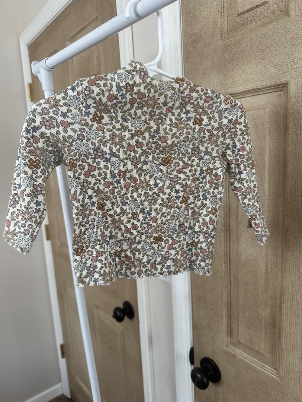 Girls' Cream Floral Ribbed Long-Sleeve Top